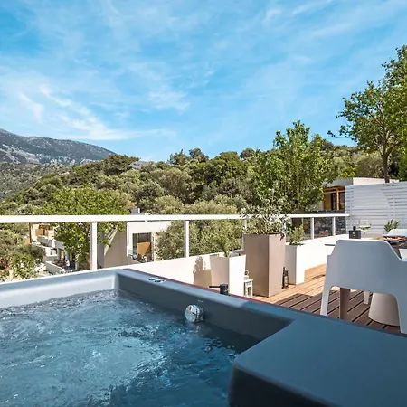 Monastery Estate 3* Sougia
